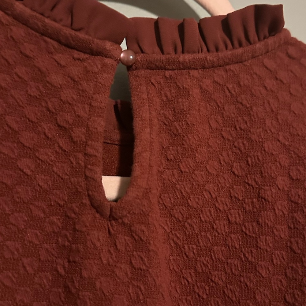 Elle Ruffled Textured Top in Rust - Picture 7 of 14